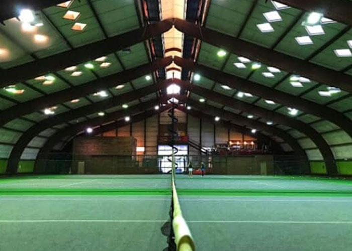 Fedett kemény borítású tenisz pálya a Tatai úti BVSC tenisz klubban